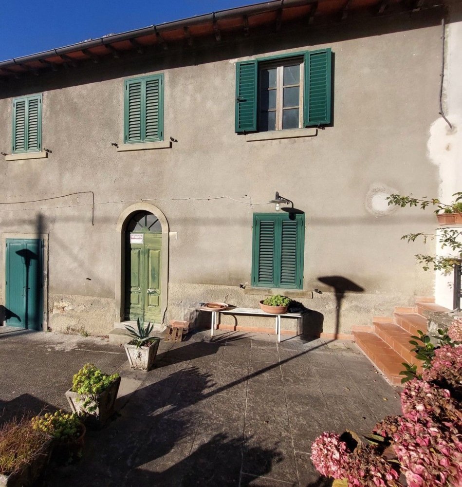 3 rooms House in Arezzo, Italy No. 201401