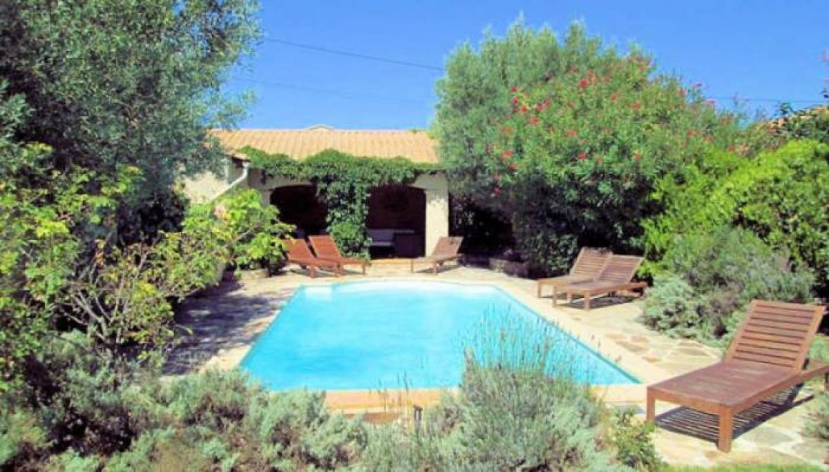 3 bedrooms Villa in Caux, France No. 2279