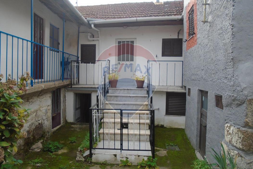 2 bedrooms House in Oura, Portugal No. 169611