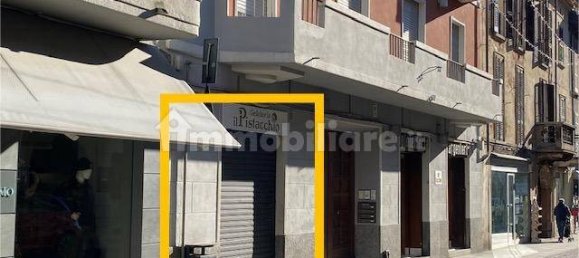 2 rooms Commercial property in Borgomanero, Italy No. 177527 2