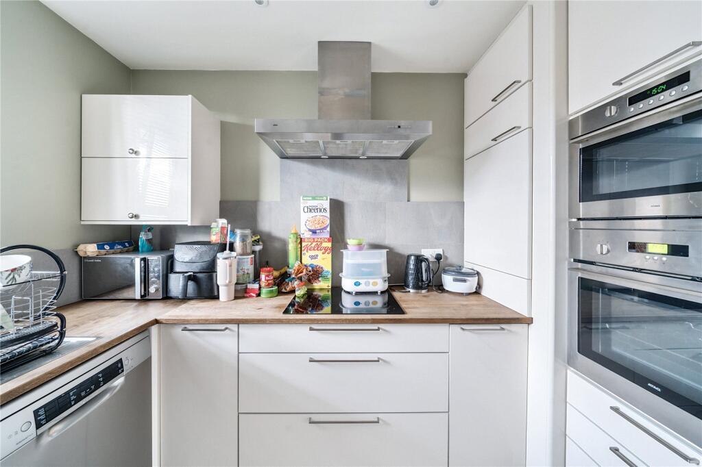 1 bedroom Apartment in London, United Kingdom No. 7656