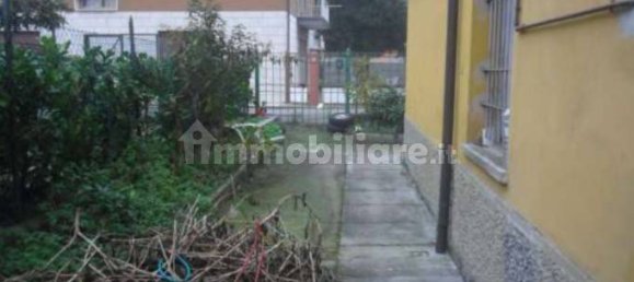 2 bedrooms Apartment in Modena, Italy No. 374787 3
