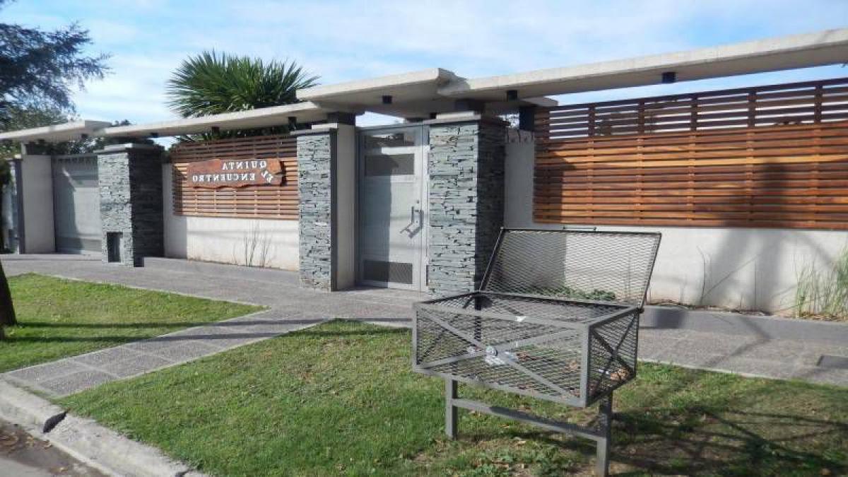 2 Schlafzimmer Haus in Quilmes, Argentina, Nr. 10799