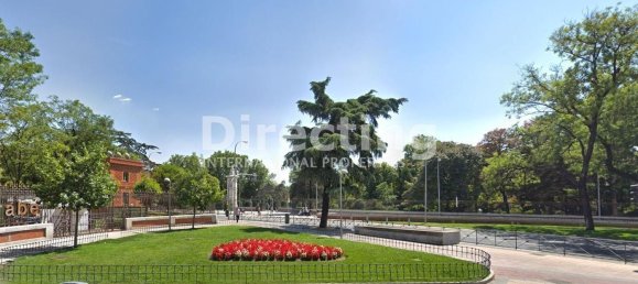 Apartamento de 3 dormitorios en Madrid, Spain No. 98408 7