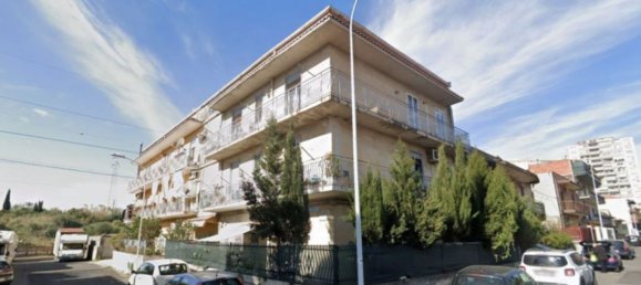 5 rooms Apartment in Catania, Italy No. 204956 2