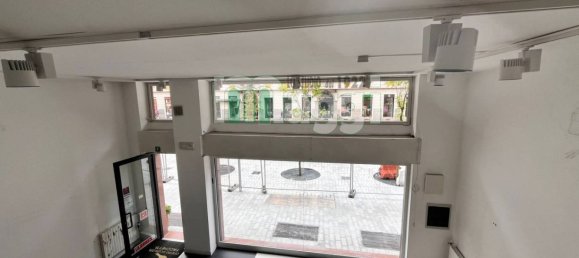 2 rooms Commercial property in Milan, Italy No. 323720 13