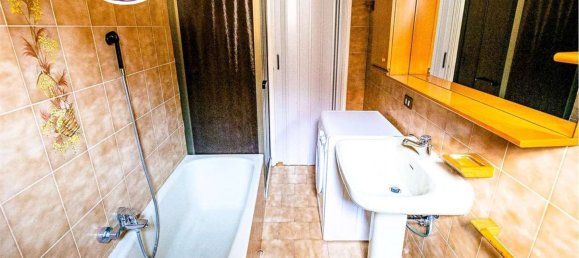 Квартира с 2 комнатами в Падерно Дуньяно, Италия № 11301 15