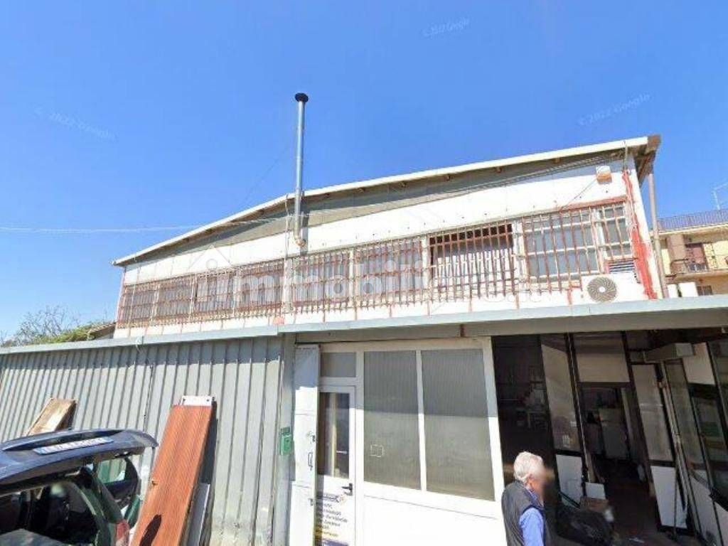 220m² Warehouse in Rome, Italy No. 196925