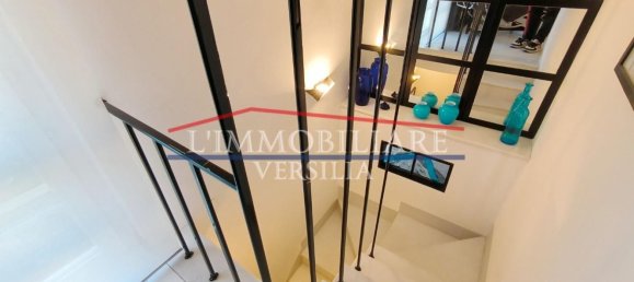 8-salle Villa à Carrara, Italy No. 193332 20