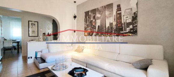 8-salle Villa à Carrara, Italy No. 193332 3