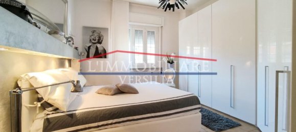 8-salle Villa à Carrara, Italy No. 193332 5