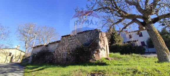 4 rooms House in Foligno, Italy No. 136635 13