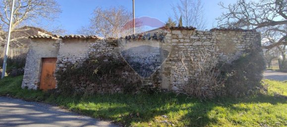 4 rooms House in Foligno, Italy No. 136635 15