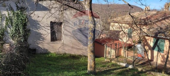 4 rooms House in Foligno, Italy No. 136635 3