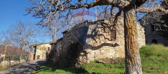 4 rooms House in Foligno, Italy No. 136635 16