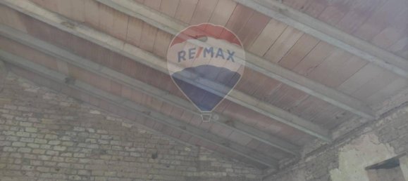 4 rooms House in Foligno, Italy No. 136635 9