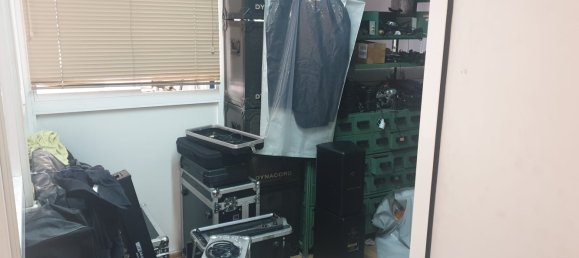 202m² Commercial property in Sant Boi de Llobregat, Spain No. 174390 6