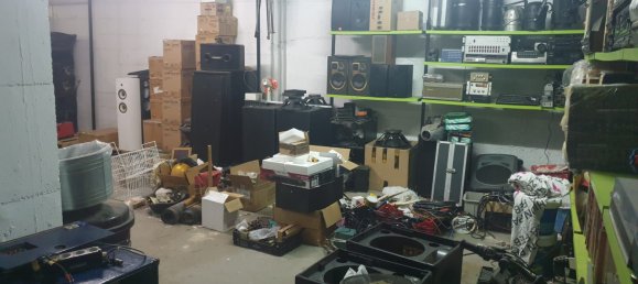 202m² Commercial property in Sant Boi de Llobregat, Spain No. 174390 2