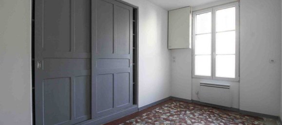 4 Schlafzimmer Haus in Sainte-Genevieve-des-Bois, France, Nr. 83171 4