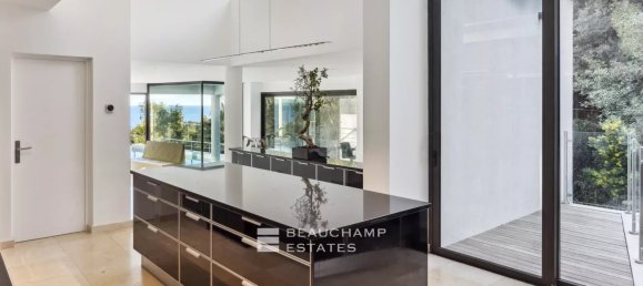 6 bedrooms Villa in Cannes, France No. 295458 5