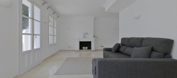 3 bedrooms Townhouse in La Quinta, Spain No. 30772 4