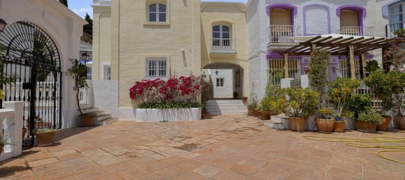 3 bedrooms Townhouse in La Quinta, Spain No. 30772 9