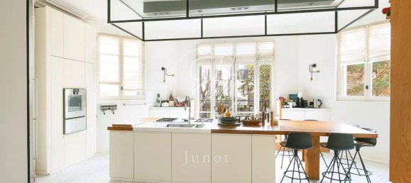 5 bedrooms Apartment in Neuilly-sur-Seine, France No. 151469 10