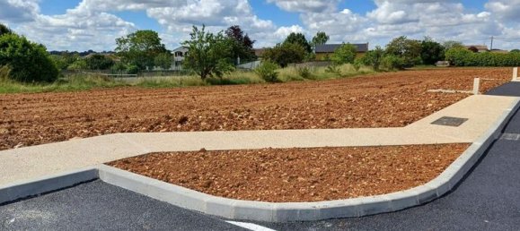 525m² Land in Vienne, France No. 314096 2