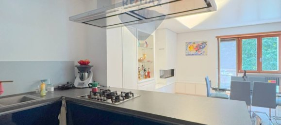 3 Schlafzimmer Wohnung in Naples, Italy, Nr. 266187 7