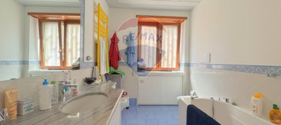 3 Schlafzimmer Wohnung in Naples, Italy, Nr. 266187 18
