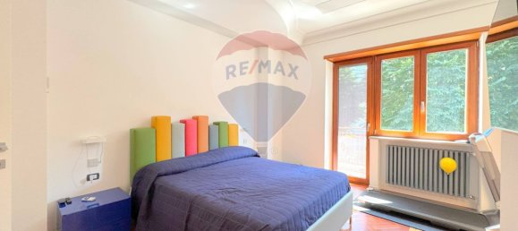 3 Schlafzimmer Wohnung in Naples, Italy, Nr. 266187 10