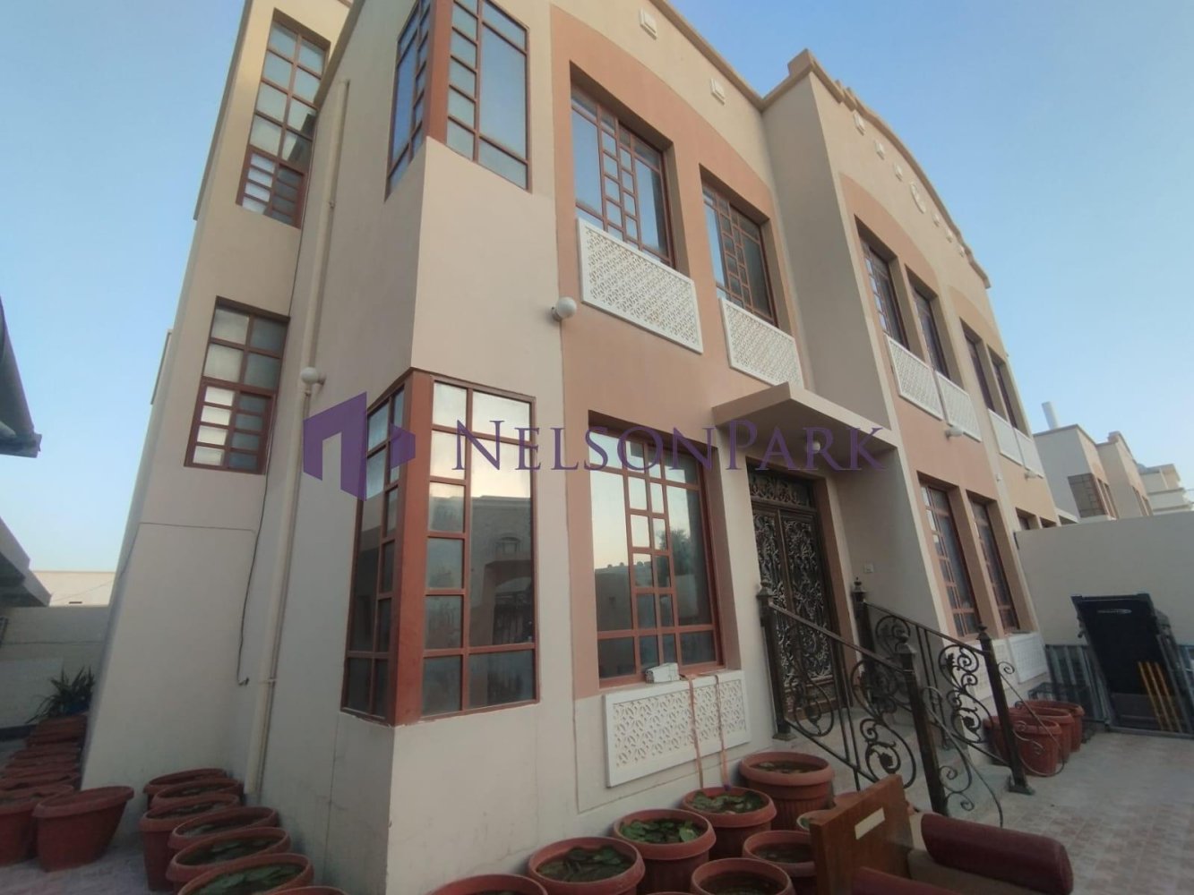 5 bedrooms Villa in Doha, Qatar No. 1108