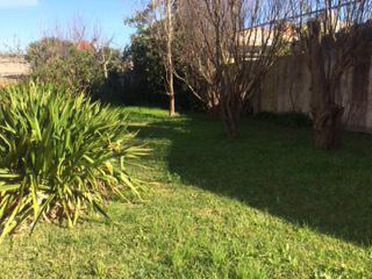 Земельный участок в Ланус, Аргентина № 31844