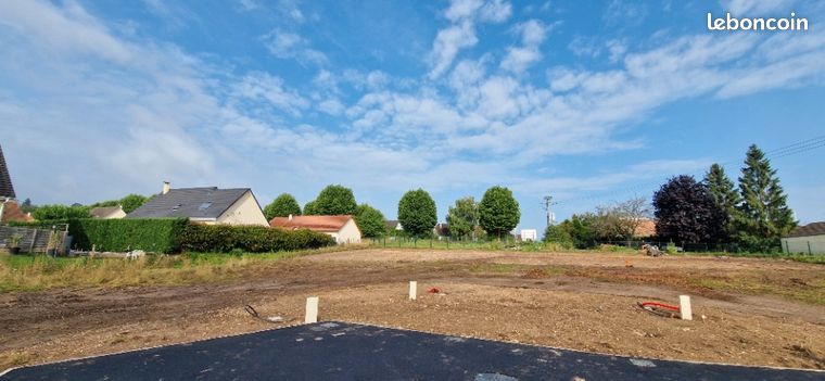 518m² Land in Pont-de-l'Arche, France No. 356197