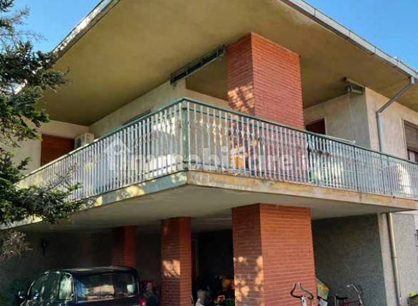 Вилла с 3 спальнями в Виадана, Италия № 303513