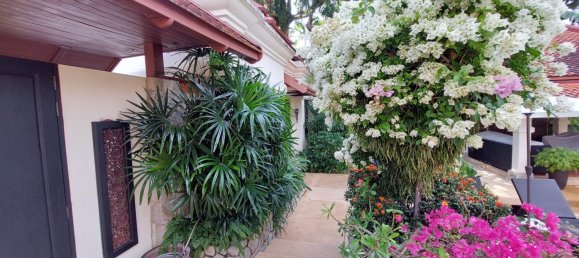 5 bedrooms Villa in Bang Tao, Thailand No. 6132 4