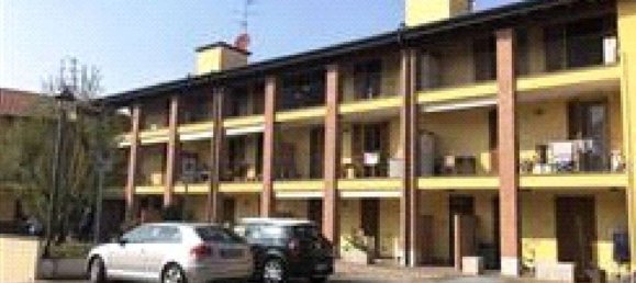 2 rooms Apartment in Burago di Molgora, Italy No. 8242 2