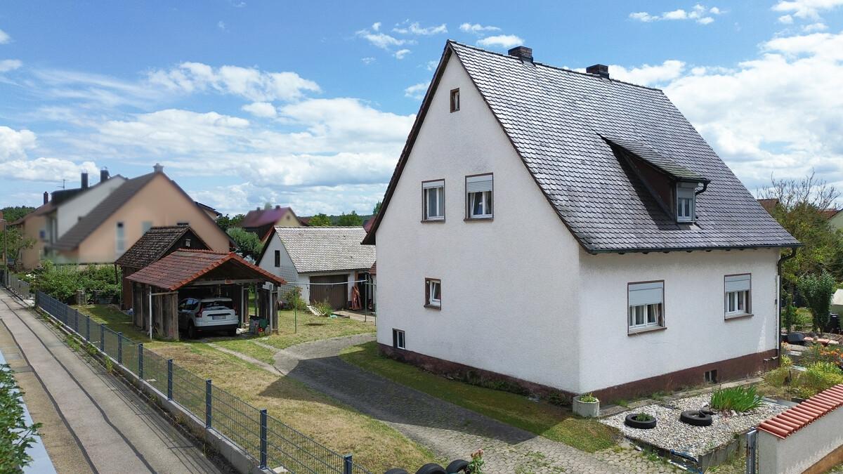 5 rooms House in Roth, Germany No. 332514