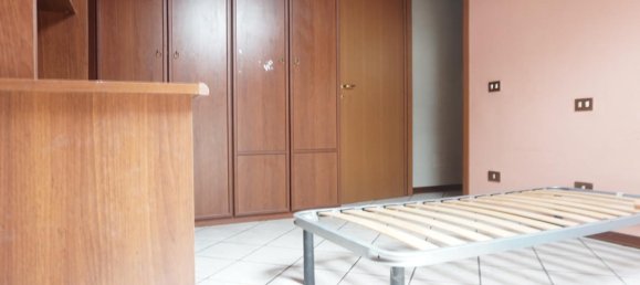 4 rooms Apartment in Parma, Italy No. 238265 16