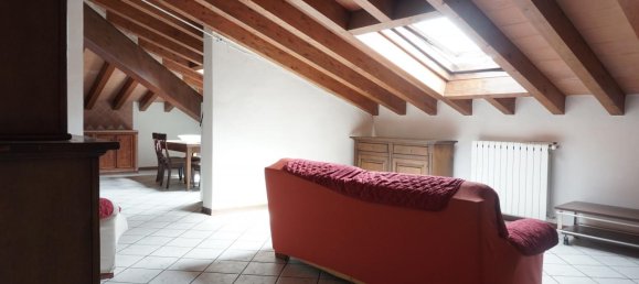 4 rooms Apartment in Parma, Italy No. 238265 3