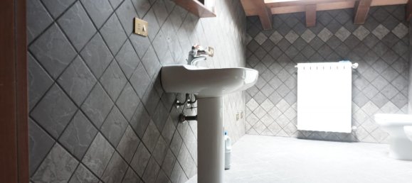 4 rooms Apartment in Parma, Italy No. 238265 18