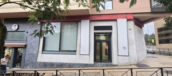 210m² Commercial property in Caceres, Spain No. 179688 23