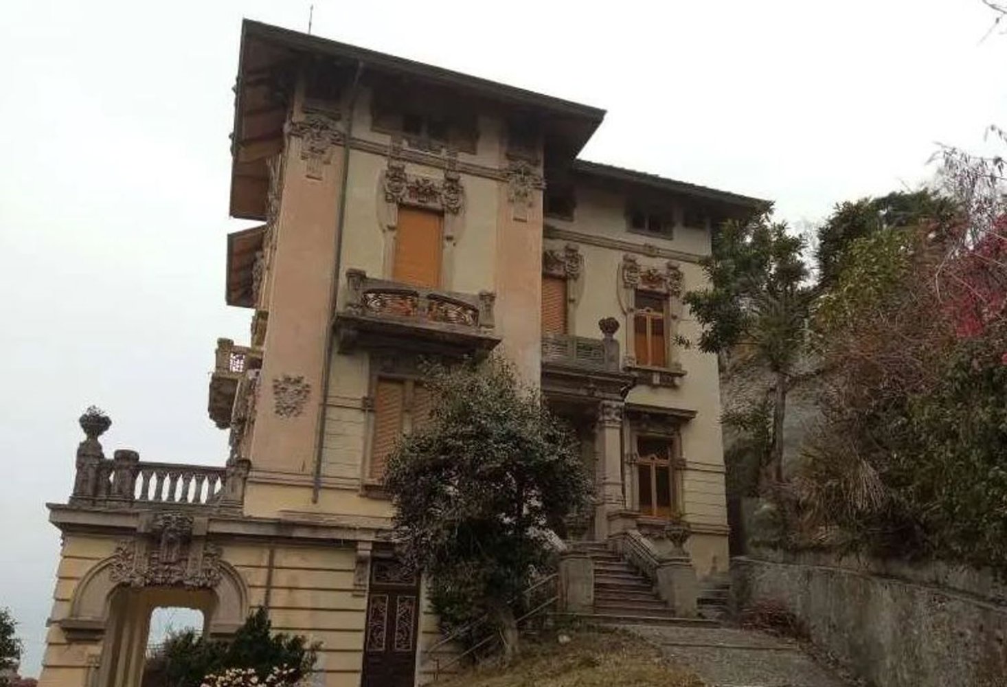 2غرفة شقة في Luino, Italy رقم 186292