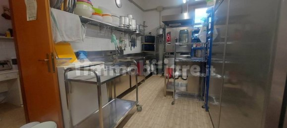 Propiedad comercial de 2 habitaciónes en Ravenna, Italy No. 224234 17