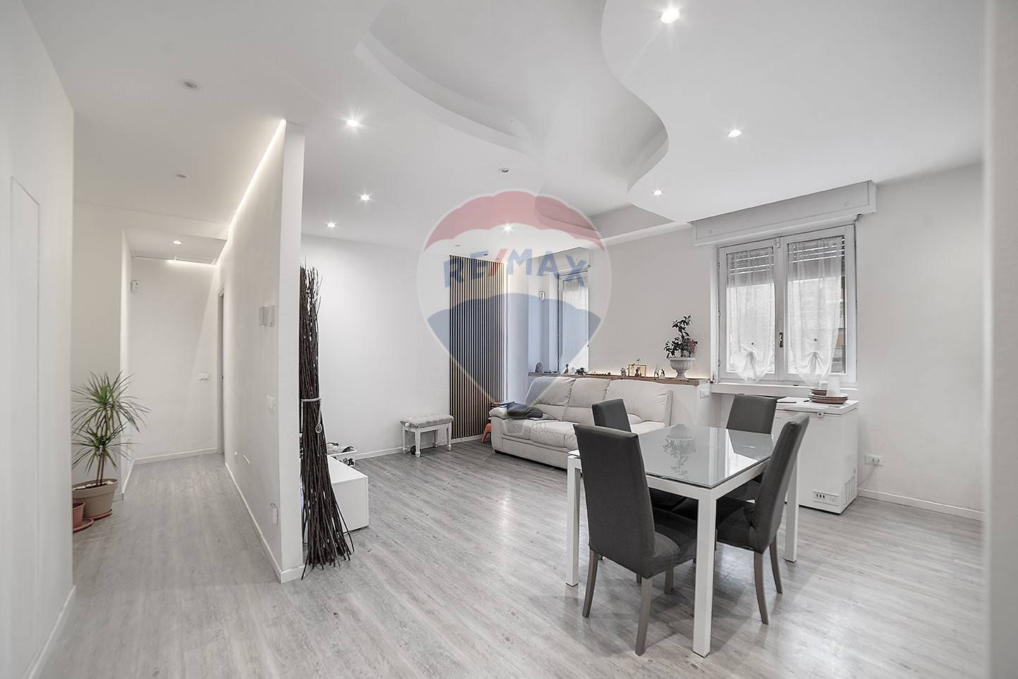 2 bedrooms Apartment in Sesto San Giovanni, Italy No. 323733