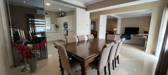 2 bedrooms Apartment in Sliema, Malta No. 10530 6