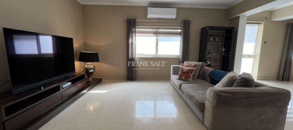 2 bedrooms Apartment in Sliema, Malta No. 10530 3