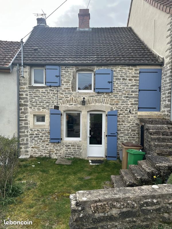 Casa T2 em Auxant, France N.º 271670