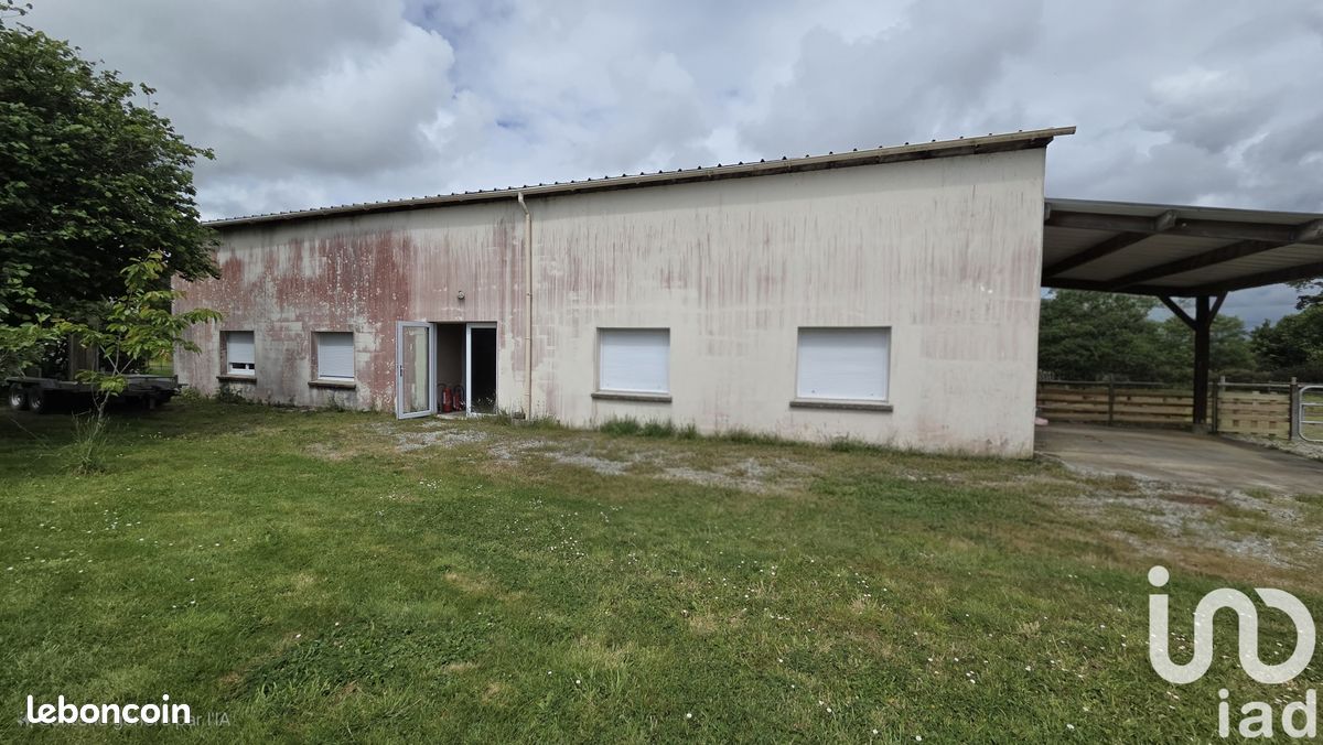 Estudio en Surzur, France No. 284977