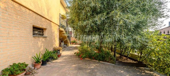3 rooms Villa in Casalgrande, Italy No. 83101 3